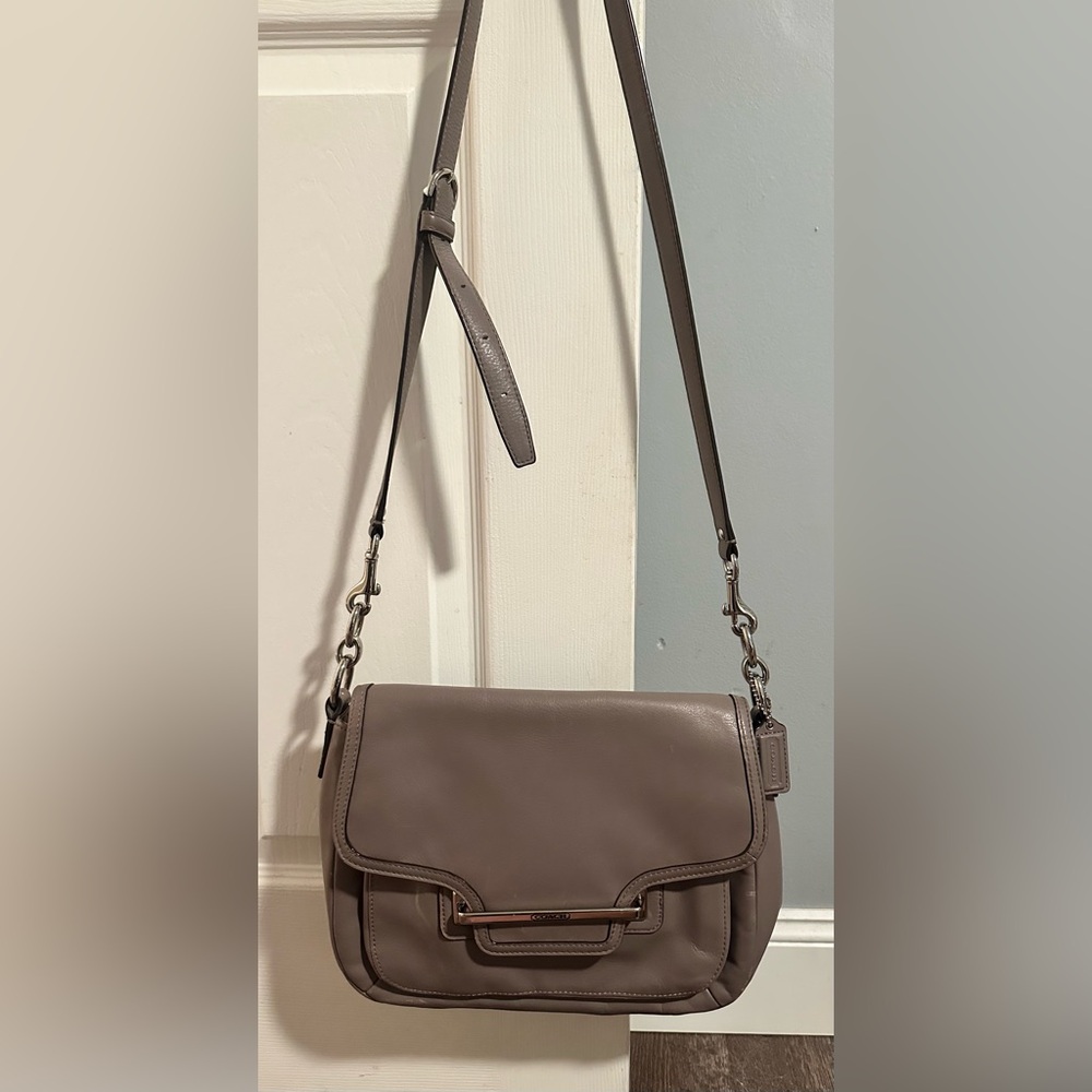 Vintage Coach Taylor Leather Crossbody Bag - Picture 2 of 9